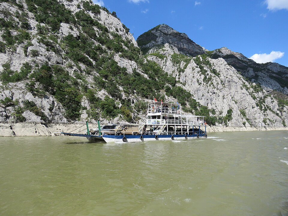 Upper Qeparo Historical Drive & Village Terrace Belvedere