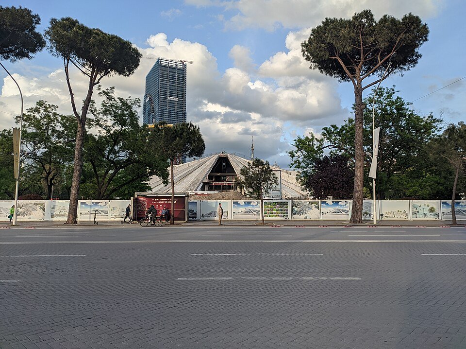 Chauffeured Coastal Drive to Durrës Roman Amphitheatre