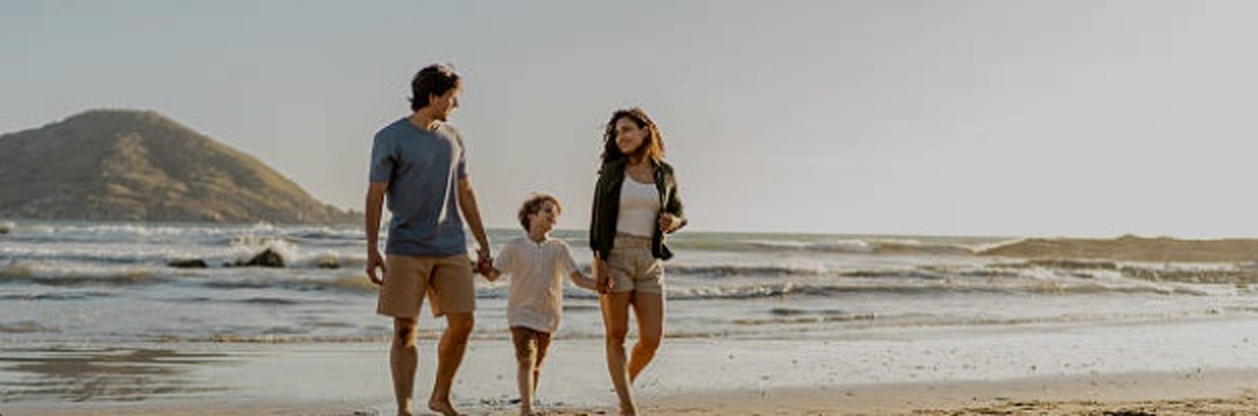 Family With Kids Travelers